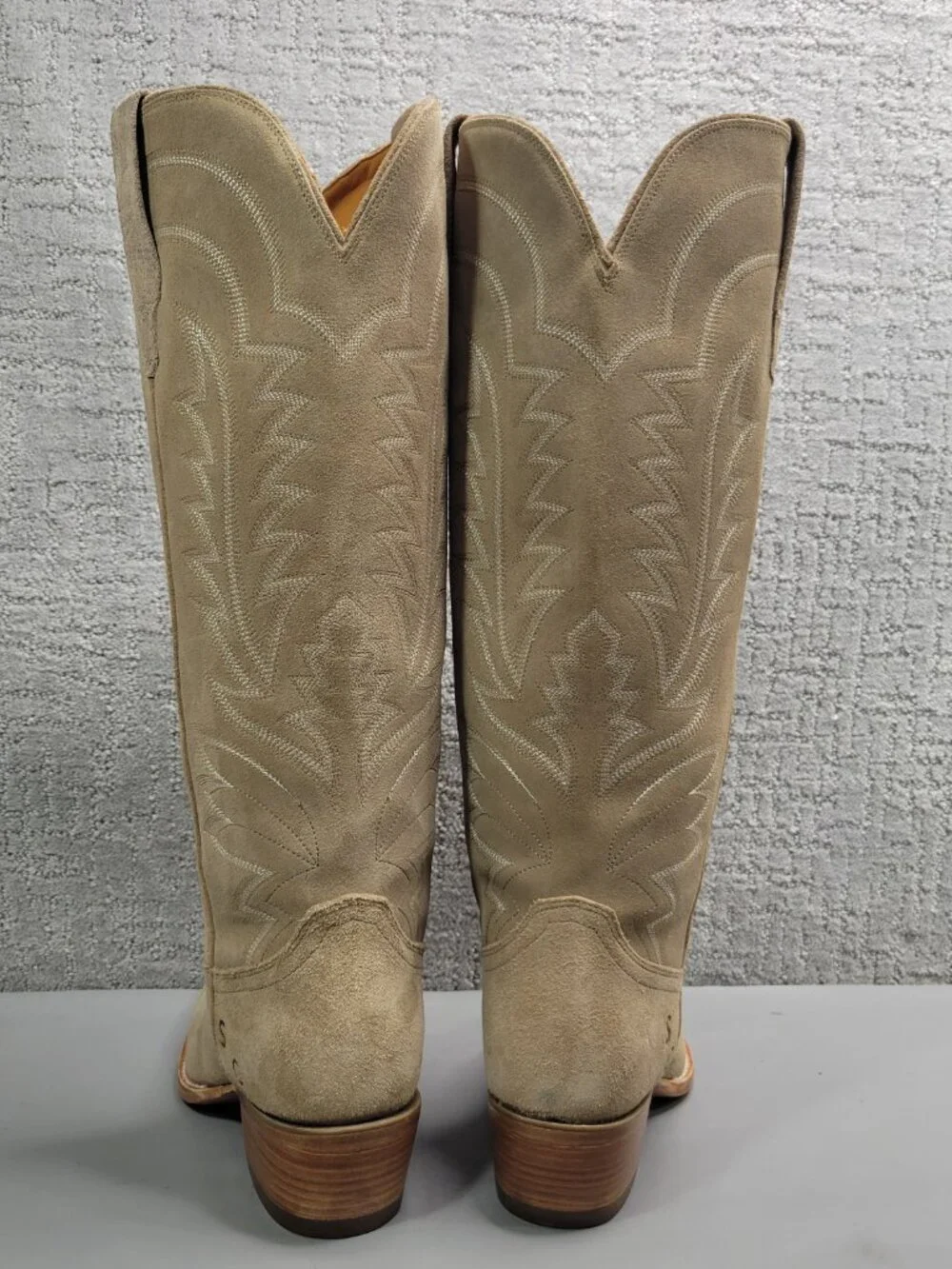 Tecovas The Abby Women's Size US 10.5BW Driftwood Suede Cowgirl Boots.